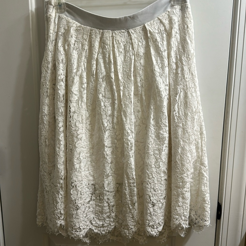 ANGVNS White Lace Skirt Fully Lined